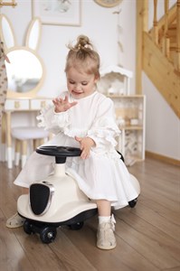 Платье муслиновое с длинными рукавами, цвет молочный